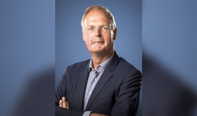 Oud wethouder Bruno van Dunné is vandaag beëdigd als lid van de Verenigde Vergadering (de ‘gemeenteraad’) van het Hoogheemraadschap van Rijnland.