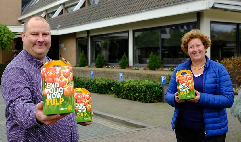 <p> Adrie den Dulk en Monique Vreeburg </p>
