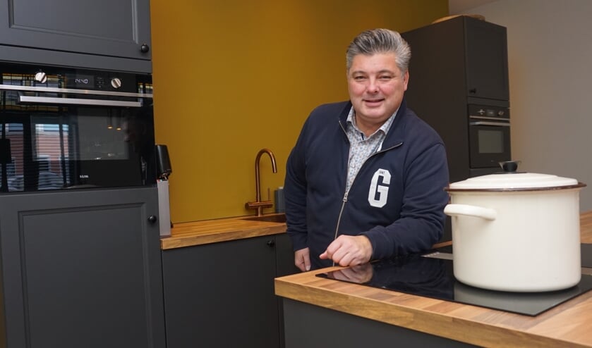 <p>'Dit is een voorbeeld van wat eigenlijk een 'vuile kleur' is', zegt Wilbur Zitman. 'De combinatie is echt heel mooi!' Foto: VSK</p>