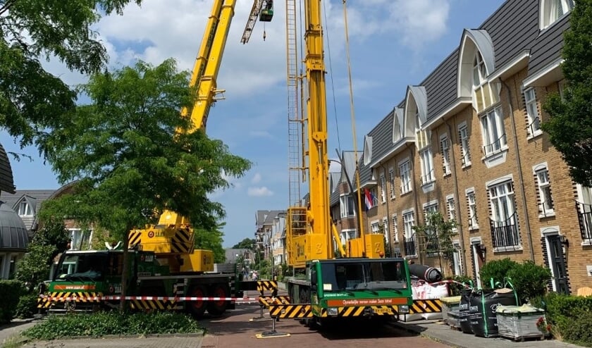 Als de kraan kapot gaat...... Foto: Bendix Slegtenhorst