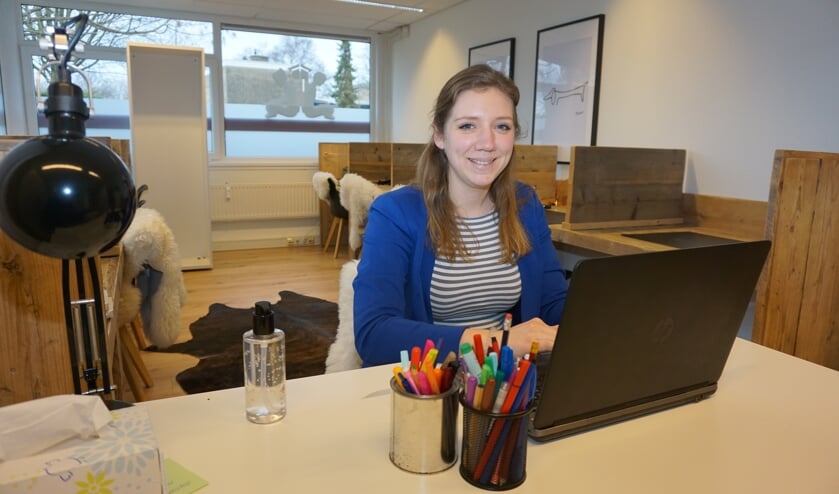 <p>Algemeen manager Jessie Winkel van BijDeHand Begeleiding. 'Wij blijven kinderen digitaal ondersteunen, het is nodig!' Foto: VSK </p>