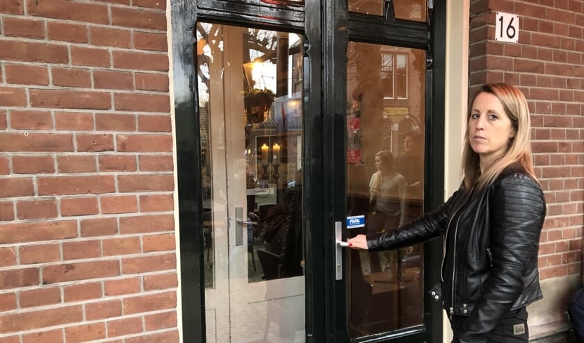 <p>De deuren van Het Wapen gingen vorig jaar dicht. Een hard gelag voor eigenaresse Mariette Mol en haar team. Foto: VSK</p>