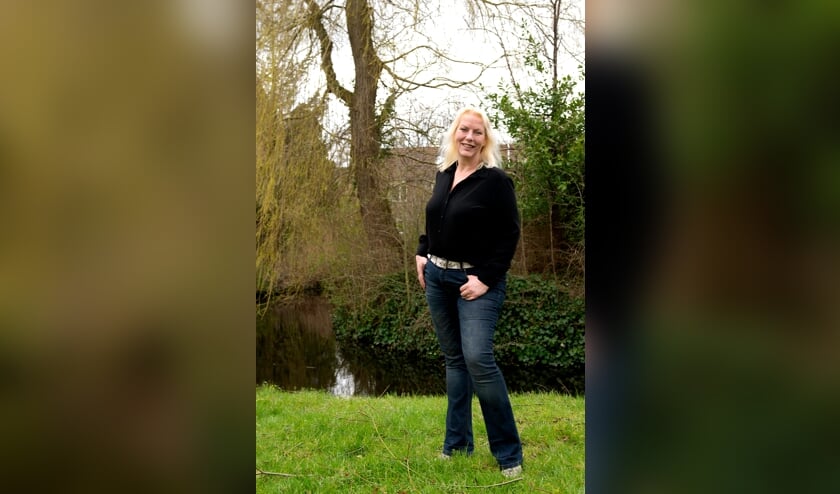 <p>Coördinator sportakkoord Ine Klosters roept verenigingen en particulieren met plannen op sportgebied zich vooral te melden. Foto: De Vertelfotograaf</p>