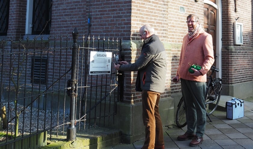 <p>Het kerkhof achter de Dorpskerk is vanaf nu digitaal te verkennen. </p>