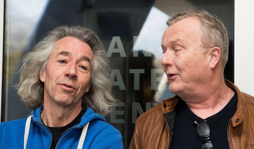 Stef Feld van Toneelgroep Vest (l.) en directeur Rogier Helwig van Theater Ludens (foto: PR).