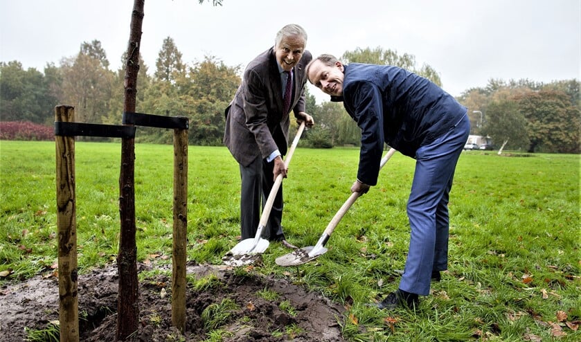 Het kan nog wel even duren voordat daadwerkelijk de eerste schop de grond in gaat in Schakenbosch (tekst: Inge Koot / archieffoto: Hilbert Krane).