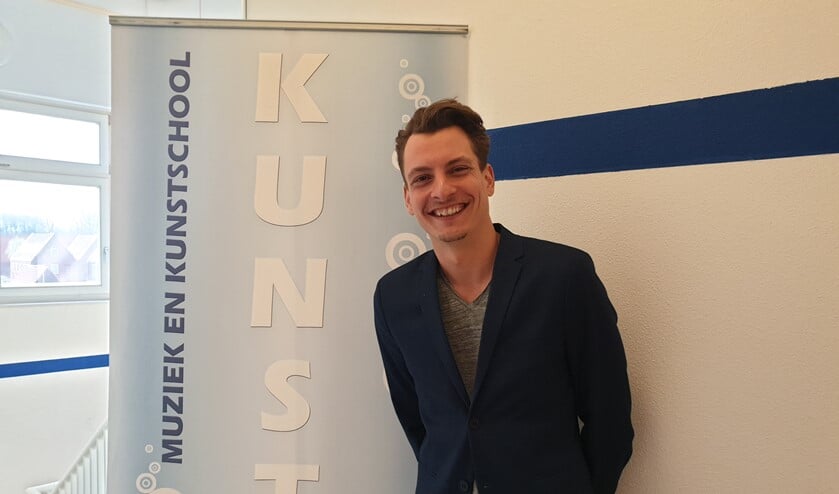 Bart van Egmond biedt muzieklessen aan voor jong en oud.