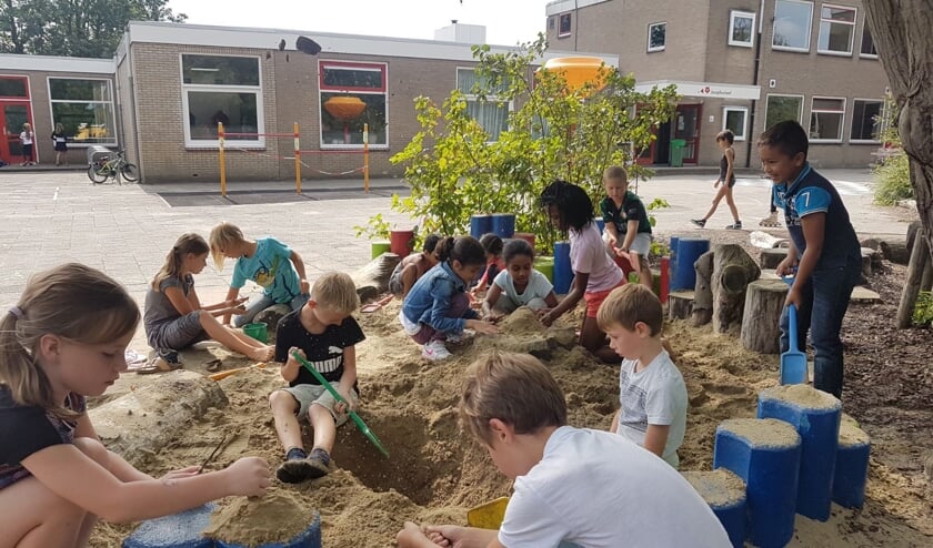 Vreedzaam aan de slag op het schoolplein.