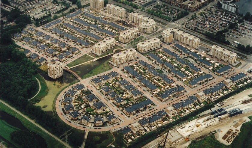 <p>Bovenaanzicht van Park Veursehout in Leidschendam (foto; Van 't Hof Rijnland Vastgoedmanagement).</p>