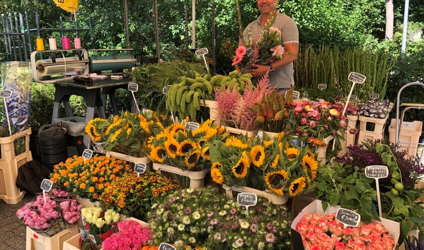 Ruud staat elke vrijdag en zaterdag op de parkeerplaats bij 't Baken in Pijnacker Zuid.
