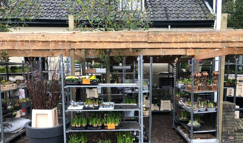 <p> Aan de Kerkweg 11 ( op het hoekje tegenover de Griek en naast boekhandel van Atten) vindt u G&P.</p>