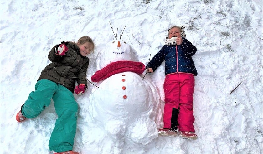 <p>Enthousiaste kinderen doken meteen in de sneeuw en genoten ervan weer samen met hun vriendjes te kunnen spelen.</p>