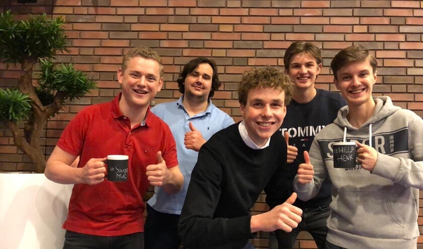 <p>Met vier collega-studenten probeert Daan minimaal 1 miljoen bekertjes blijven de wereld uit te krijgen.</p>