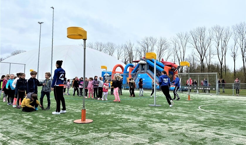 <p>Volop sport en spel bij de open trainingen van korfbalvereniging VEO (foto: pr).</p>