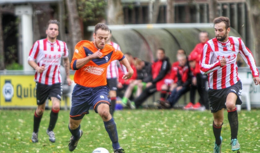 Simonshaven en Hekelingen kwamen zaterdag tot een 0-1 zege voor de gasten. Fotografie: Peter de Jong