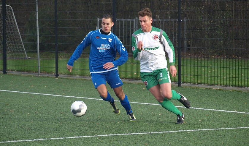 Kenny Lopes Cruz (links) troeft Berry de Ridder af. Foto's: Paul van Noort.