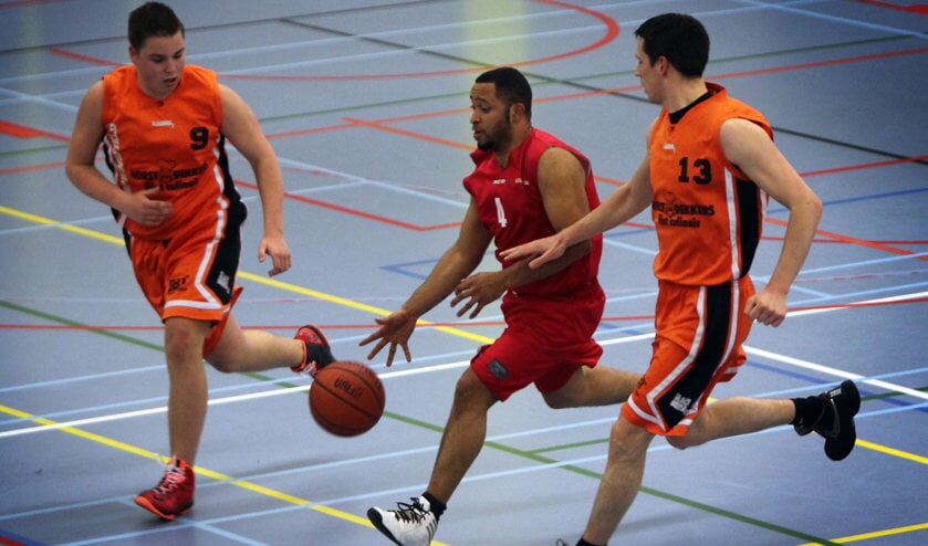 The Hurricanes pas in laatste kwart langs Springfield. Foto: Peter de Jong.