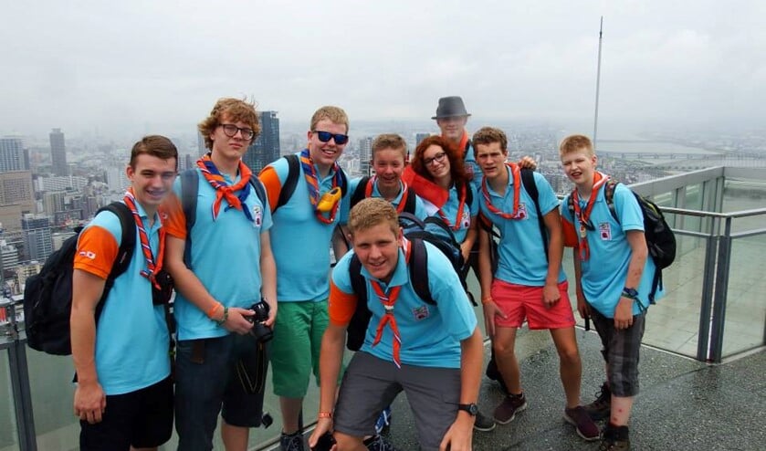 Helemaal rechts op de foto Gijs Puelinckx uit Spijkenisse. Foto: Scouting Nederland