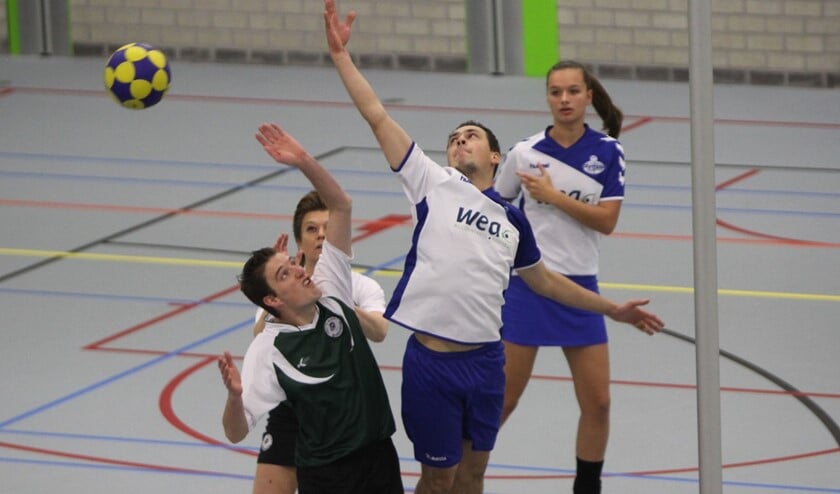 De korfballers van Olympia gingen zaterdag onderuit in het duel met Thor. Fotografie: Peter de Jong