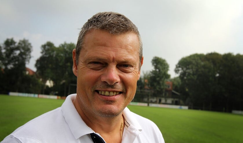 Peter Hoek hoopt met zijn selectie de matige resultaten na de winterstop met een plaats in het eerste rijtje weg te peotsen. Archieffoto Peter de Jong.