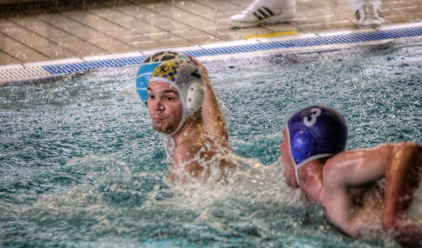 De waterpoloërs van De Kempvis snakken stilaan naar het einde van het seizoen. Foto's: Peter de Jong.