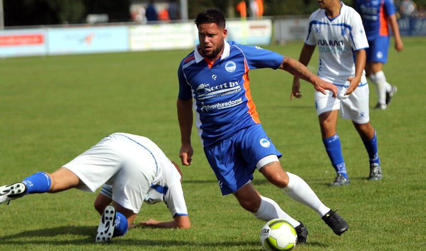 Ricardo Rapmund hoopt met zijn ploeg zo snel mogelijk uit het dal te klimmen. Zijn remedie om vertrouwen te kweken is zo snel mogelijk een wedstrijd winnen. Foto Peter de Jong