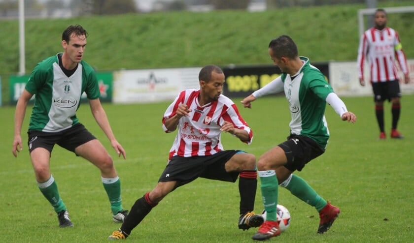 Hekelingen verloor van kampioenskandidaat OVV uit Oostvoorne met 1-5.