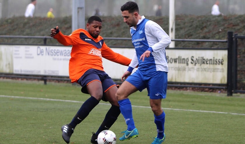 SCO '63 zette de opmars in de vierde klasse door middels een 6-0 overwinning tegen SV Simonshaven.