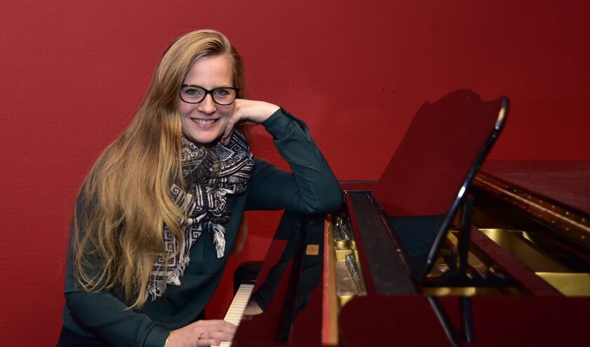 Willemijn van Helden streeft ernaar het beste uit de koorleden te halen. Foto: René Bakker.