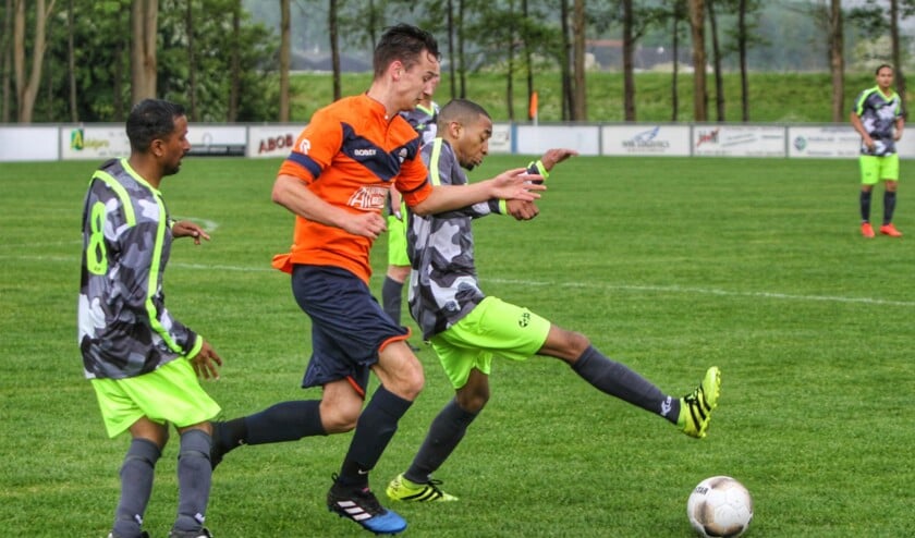 Simonshaven heeft zaterdag de voetbaljaargang afgesloten tegen SCO'63.