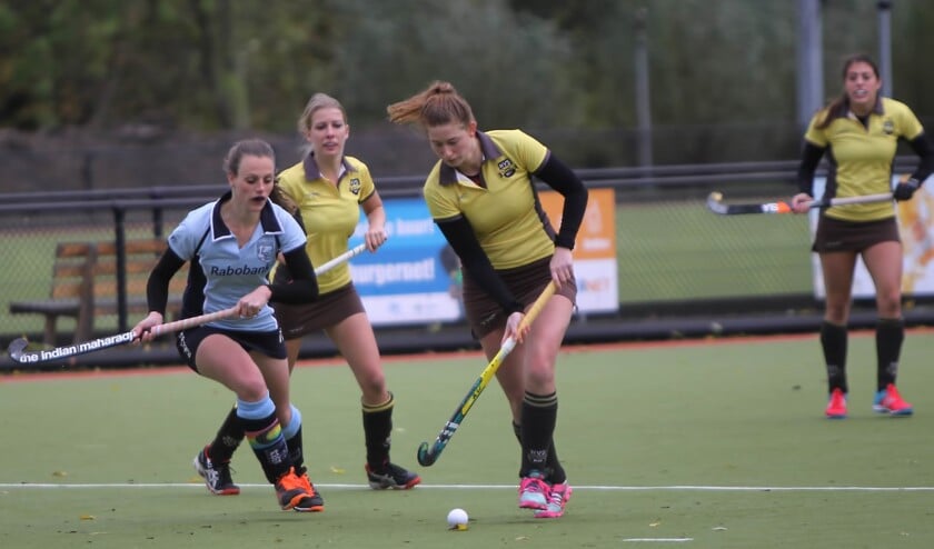De dames van HV Spijkenisse haalden de tweede klasse helaas niet op het toernooi bij Leonidas.