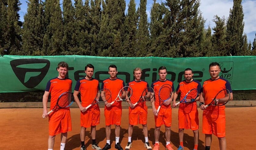 Deze mannen gaan voor handhaving in de Eredivisie tennis de komende weken voor LTC Spijkenisse.