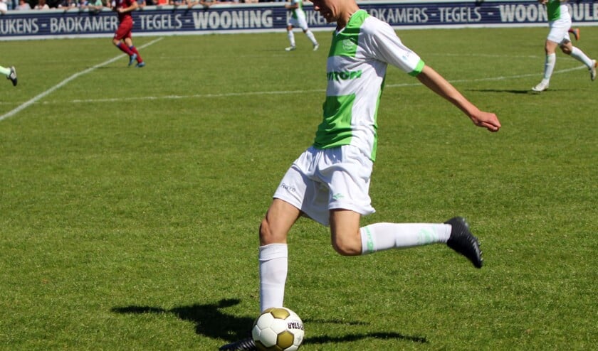 Sven Mijnans zag zijn ploeg verliezen van Quick Boys. Volgend jaar speelt de Spijkenisser bij Sparta.