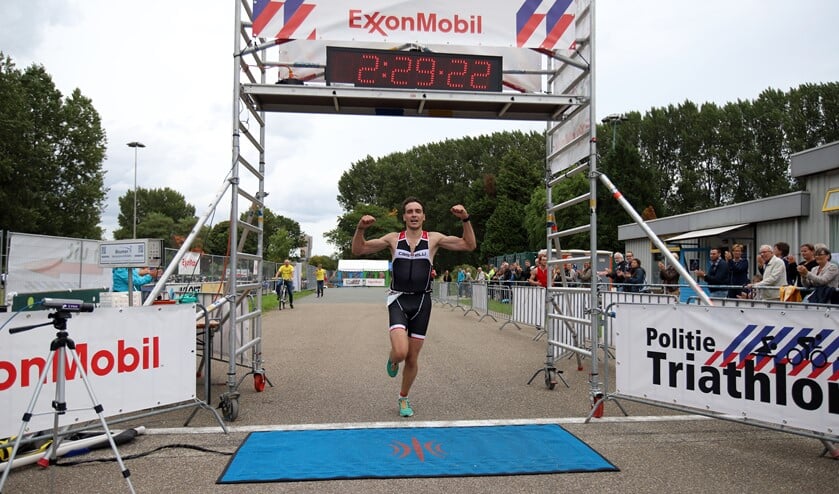 Niels Bajet kwam zaterdag als snelste bij de Run bike run die de triathlon verving.