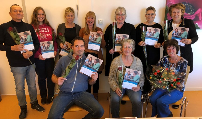 Dinsdag 29 oktober kregen de 9 cursisten die de Training Taalvrijwilliger hebben gevolgd hun certificaat uitgereikt.