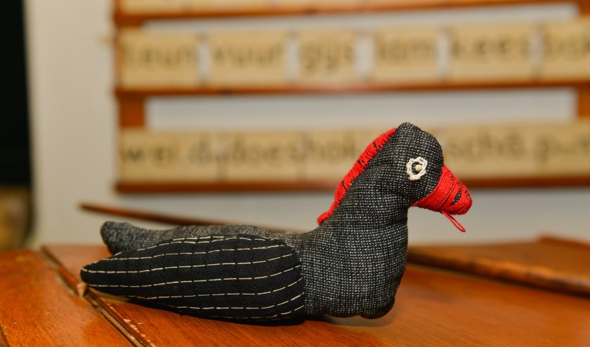 De pechvogel is een van de bijzondere voorwerpen van de expositie.