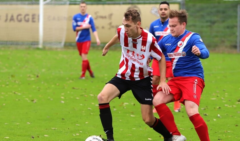 Hekelingen had zaterdag geen kind aan Piershil. De formatie van Guy Duijm won met maar liefst 10-0.