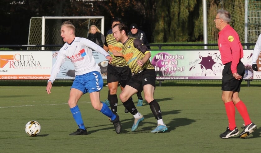 SC Botlek kwam zaterdag bij FC Vlotbrug twee keer terug van een achterstand, het werd 2-2.