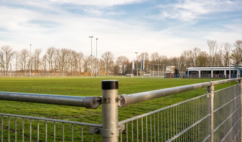 Bij VV DBGC in Oude-Tonge kan nu eindelijk begonnen worden met de broodnodige renovatie. Foto: Jacquelien Wielaard