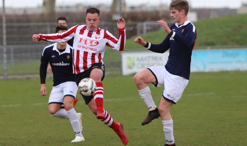 Hekelingen deed het zaterdag prima op sportpark 't Spui. De ploeg van Guy Duijm versloeg ZBVH met 3-0.