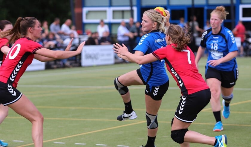 De handbalsters van HVOS wonnen zondag het laatste duel van de competitie tegen Indus'67.