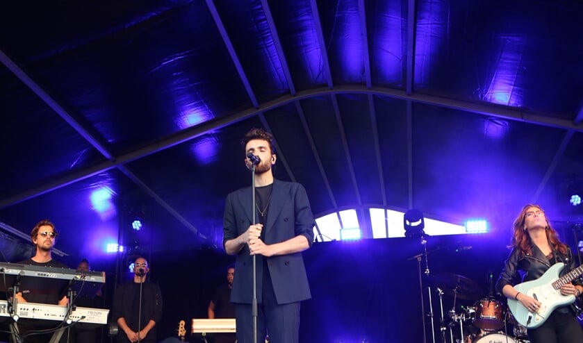 <p>Duncan Laurence tijdens Vestingpop in augustus 2019</p>