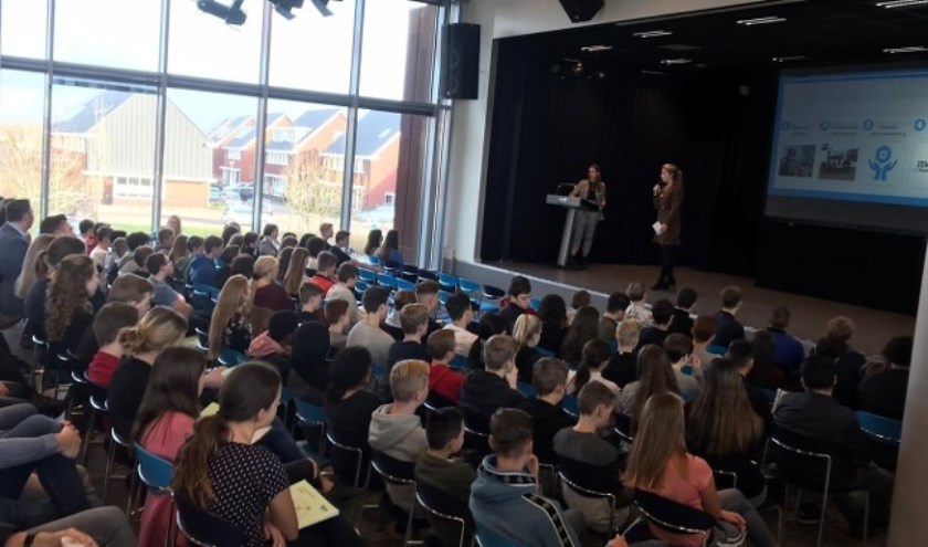 Aftrap van het project 'profielwerkstuk' van ISW onderneemt.