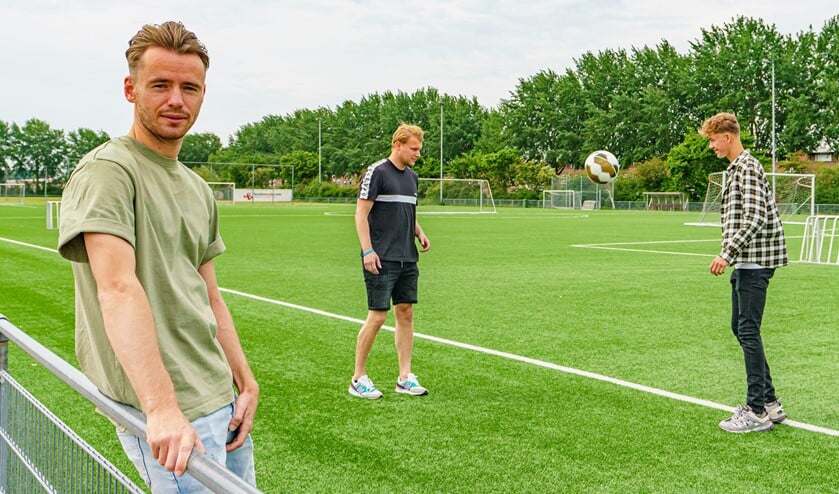 <p>Dit jaar organiseren Robbert, Tom en Sven een driedaags voetbalkamp. </p>