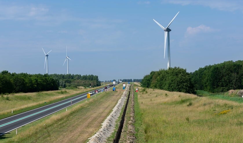 Ingraven kabel WP Blaakweg, fotocredit Foto Deltawind Linde fotografie