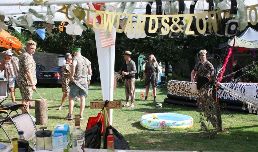 Er werd op corona-veilige wijze feestgevierd (Fotografie: Ger den Reijer)