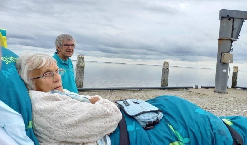 <p> Er werd een bezoek gebracht aan het strand met uiteraard uitzicht op zee </p>