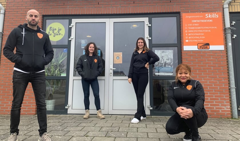 <p>Team Jeugd van links naar rechts: Lofti, Annaleah, Gina en Derreline. </p>