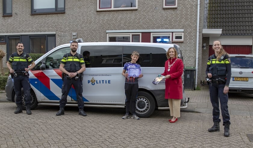 <p>De Cyber Agents maken kans op een heel bijzondere prijs: een meet & greet met een bekende viervoeter.</p>