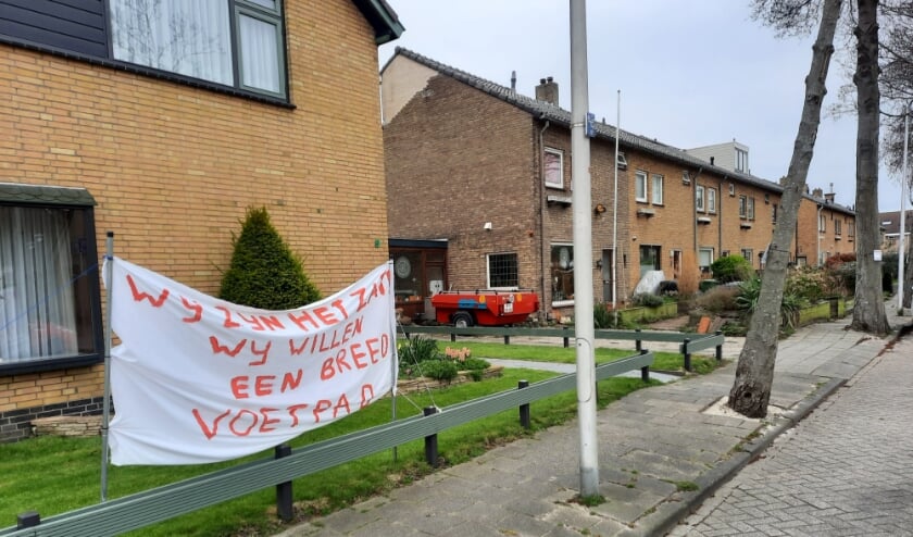 <p>'Berg en Dal', wordt de Groenelaan in Honselersdijk inmiddels gekscherend door buurtbewoners genoemd. Foto: (WB)</p>